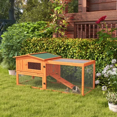 Abri orange pour petits animaux avec enclos grillagé