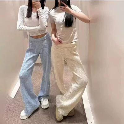 Ensemble haut et pantalon femme en tricot uni – image 2
